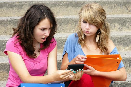 Cybermobbing, Medien Cybermobbing, Medien