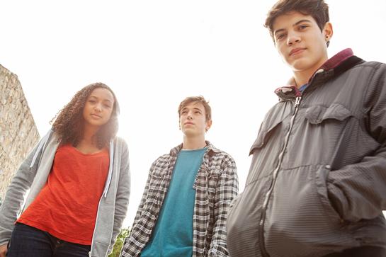 Jugendliche stellen Fragen